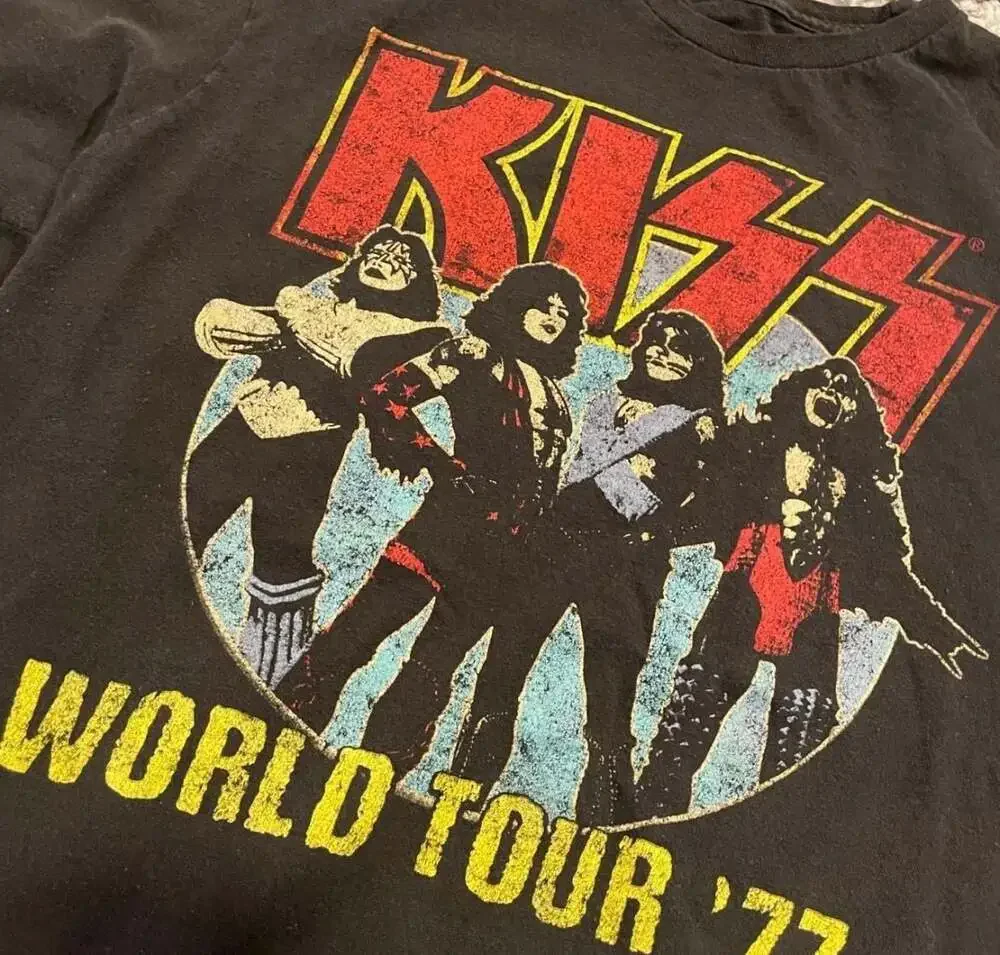 KISS World Tour '77 Graphic T-Shirt - Men's Size Medium - Picture 2 of 4